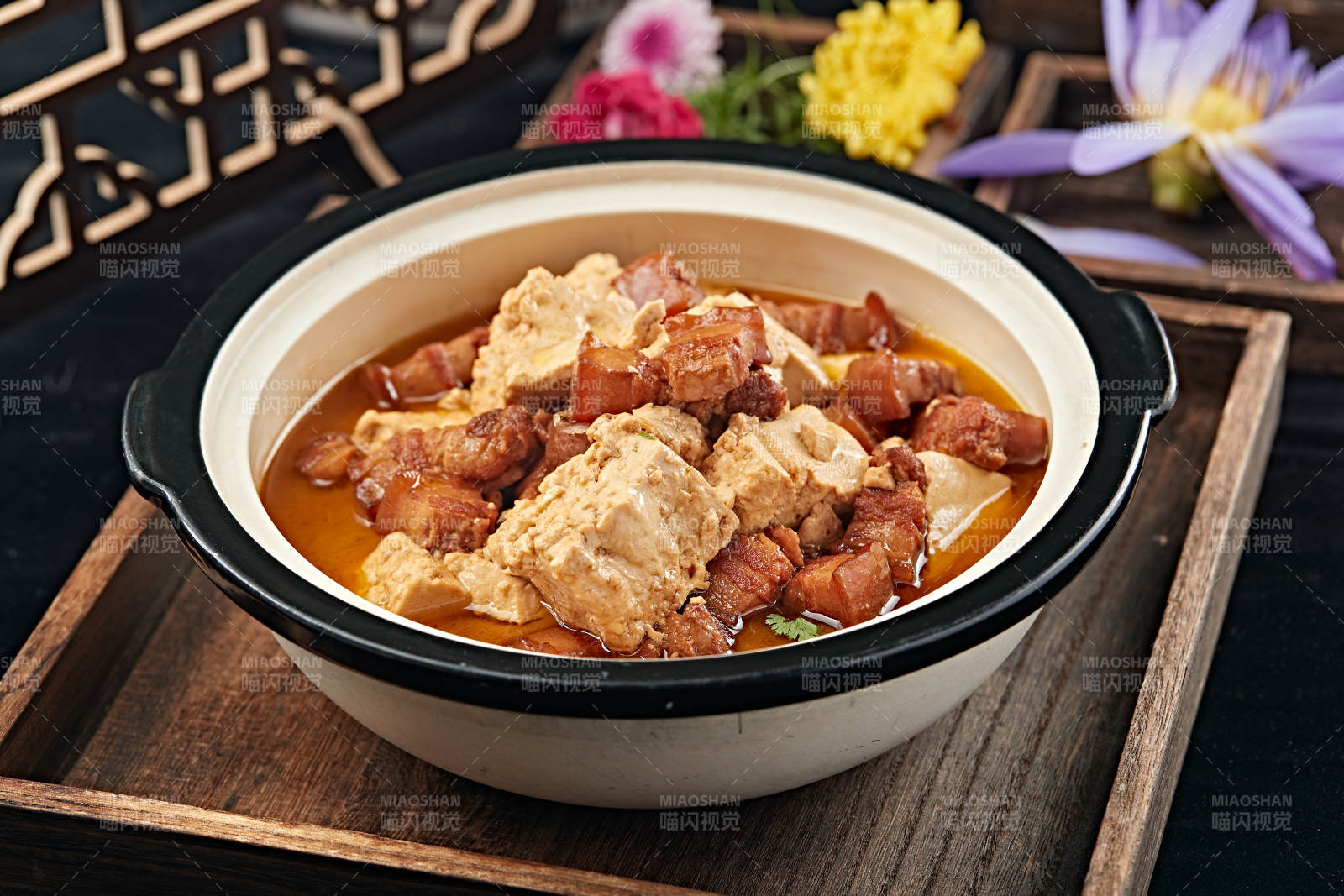 砂锅红烧肉炖农家大豆腐图片