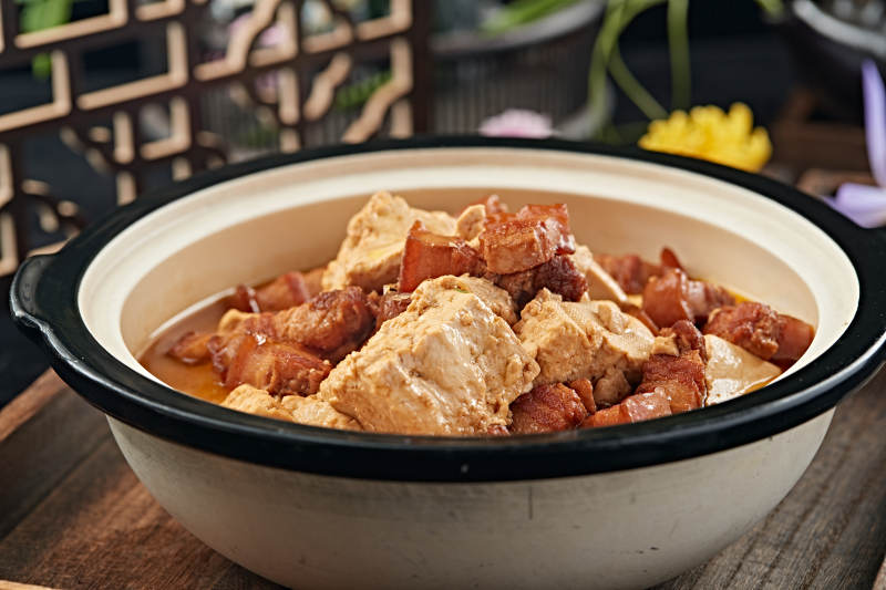 砂锅红烧肉炖农家大豆腐图片