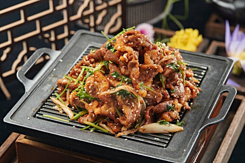 葱香孜然炙子烤黄牛肉图片