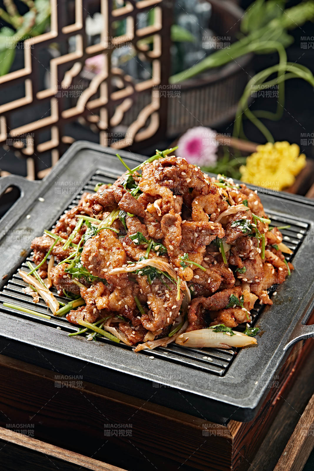 葱香孜然炙子烤黄牛肉图片