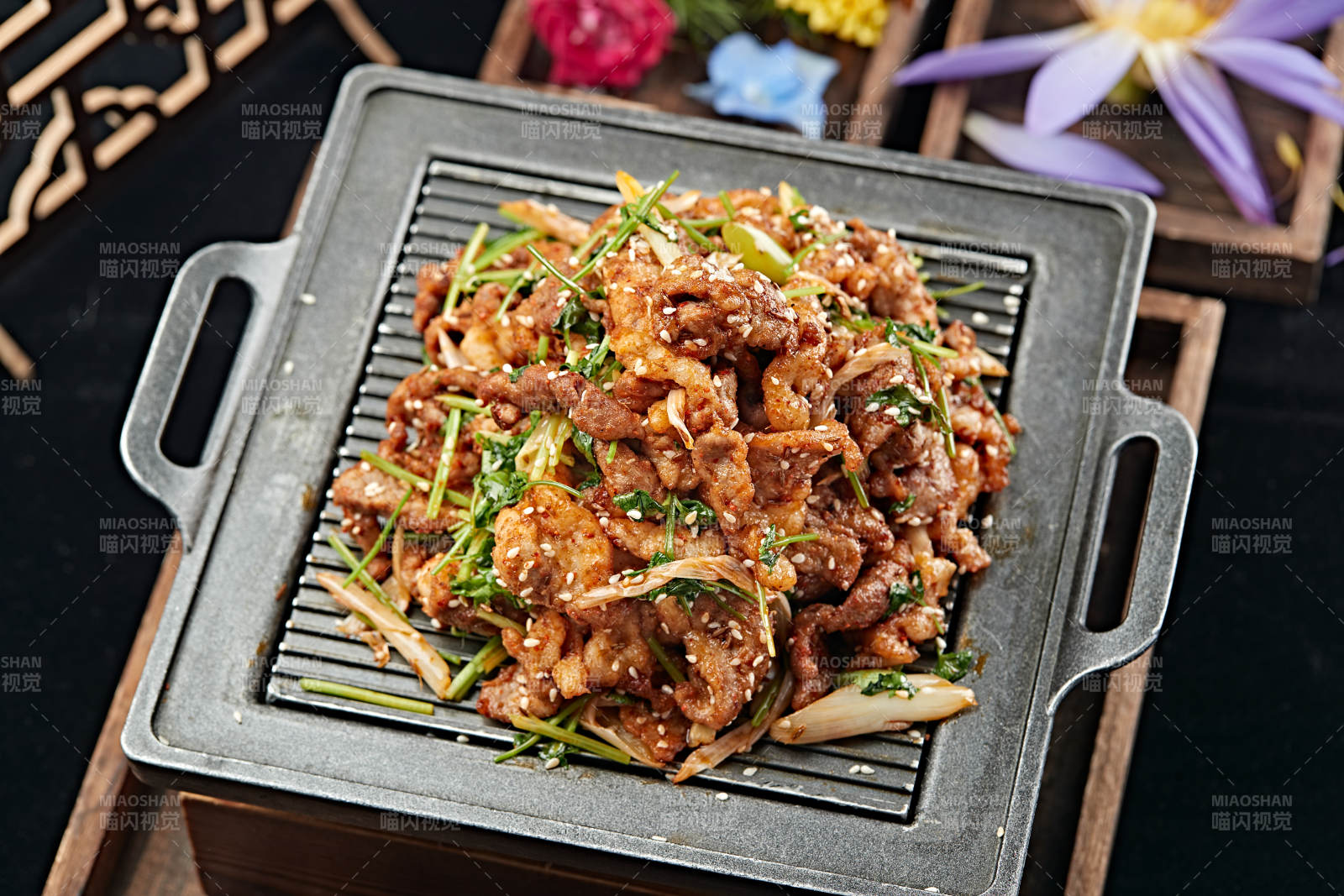 葱香孜然炙子烤黄牛肉图片