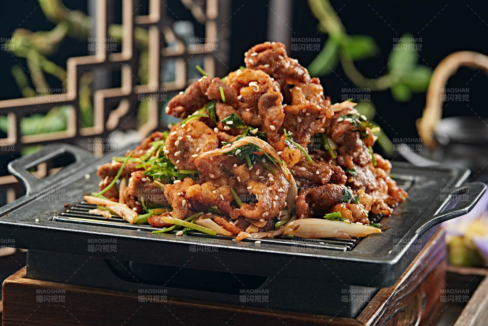 葱香孜然炙子烤黄牛肉图片