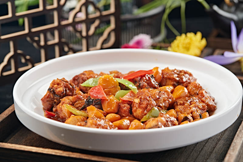 蒜子板栗烧黄鳝图片