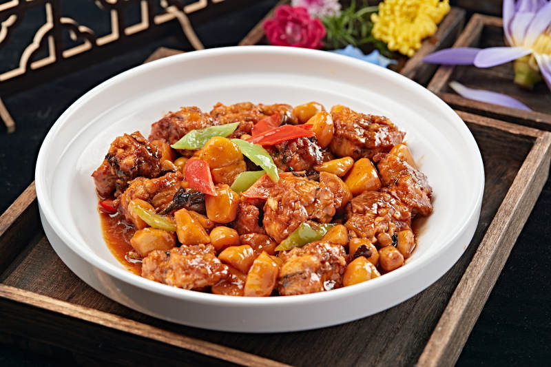 蒜子板栗烧黄鳝图片