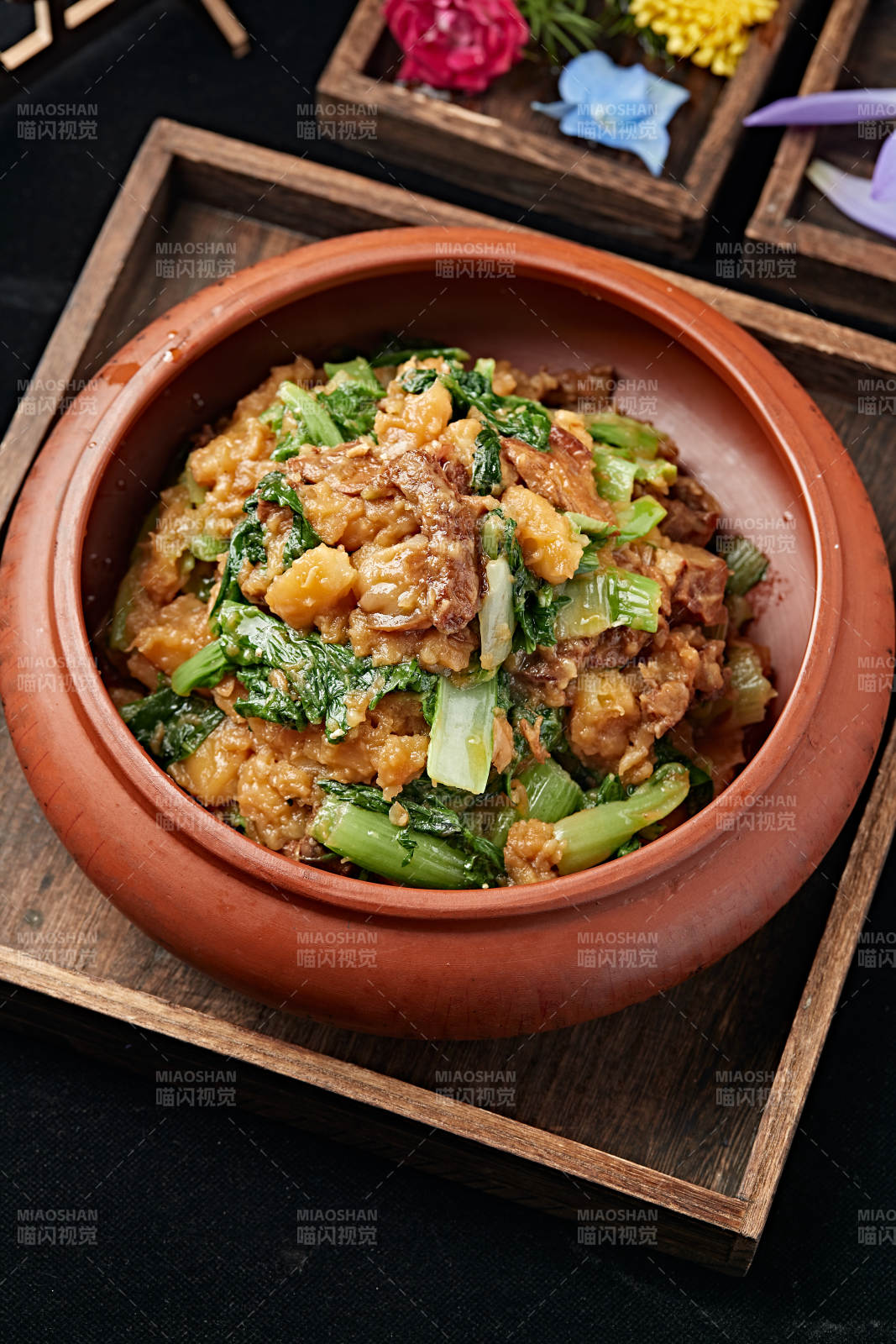 五花肉土豆炖小白菜图片