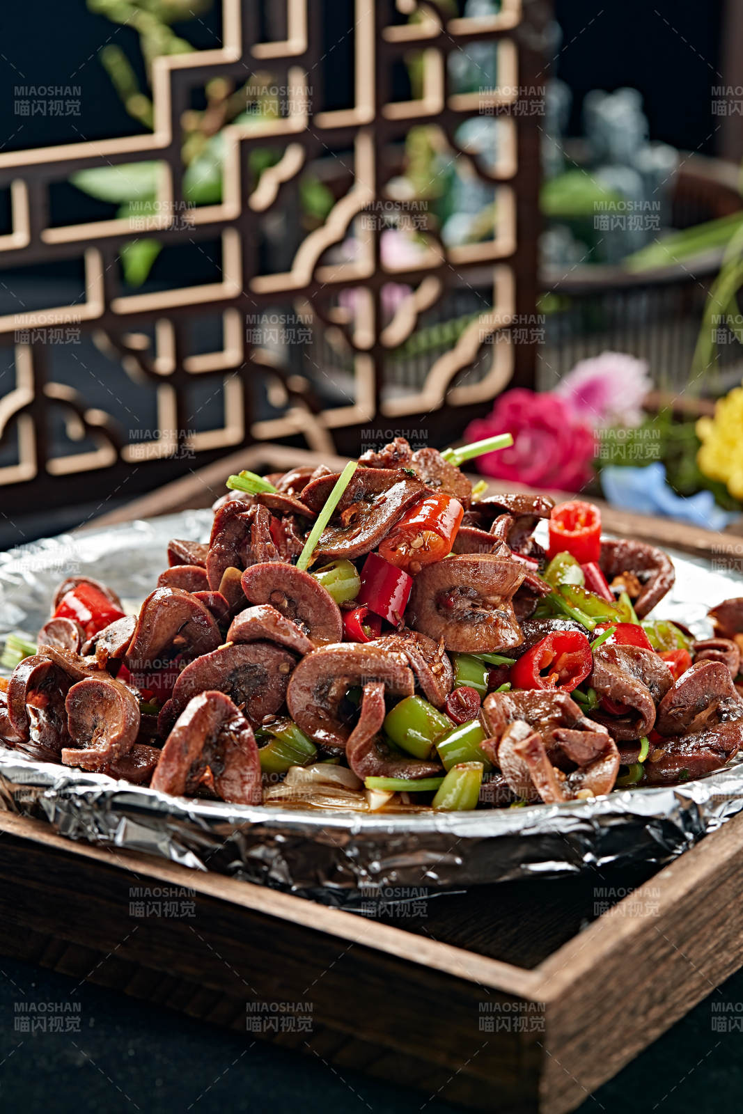 锡纸铁板香辣腰片图片