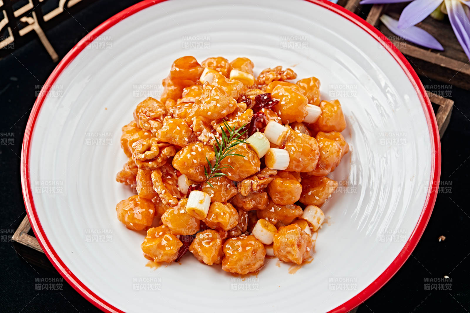 宫保糖醋桃仁鳕鱼粒图片