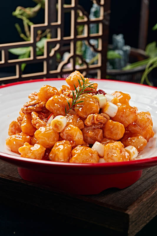 宫保糖醋桃仁鳕鱼粒图片