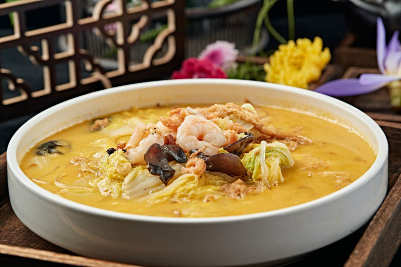 津菜浓汤炖八珍图片