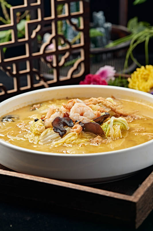 津菜浓汤炖八珍图片