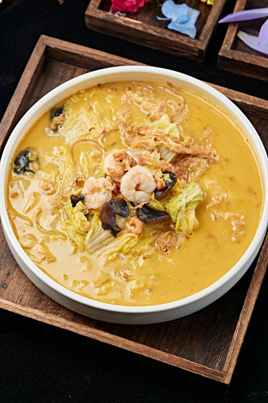 津菜浓汤炖八珍图片