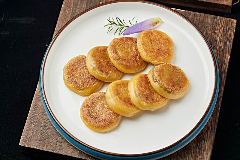 油炸红糖豆馅黄面糕图片