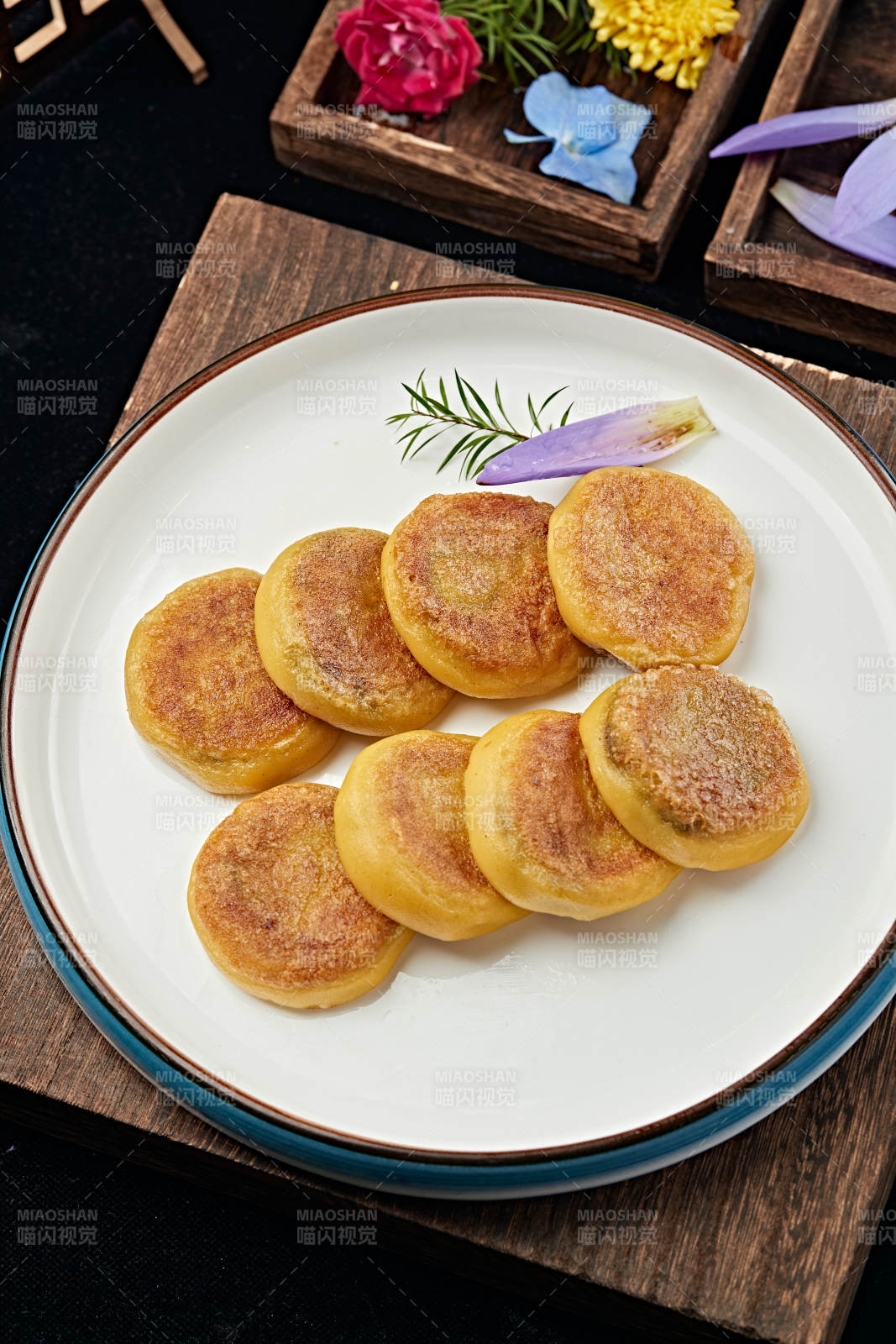 油炸红糖豆馅黄面糕图片