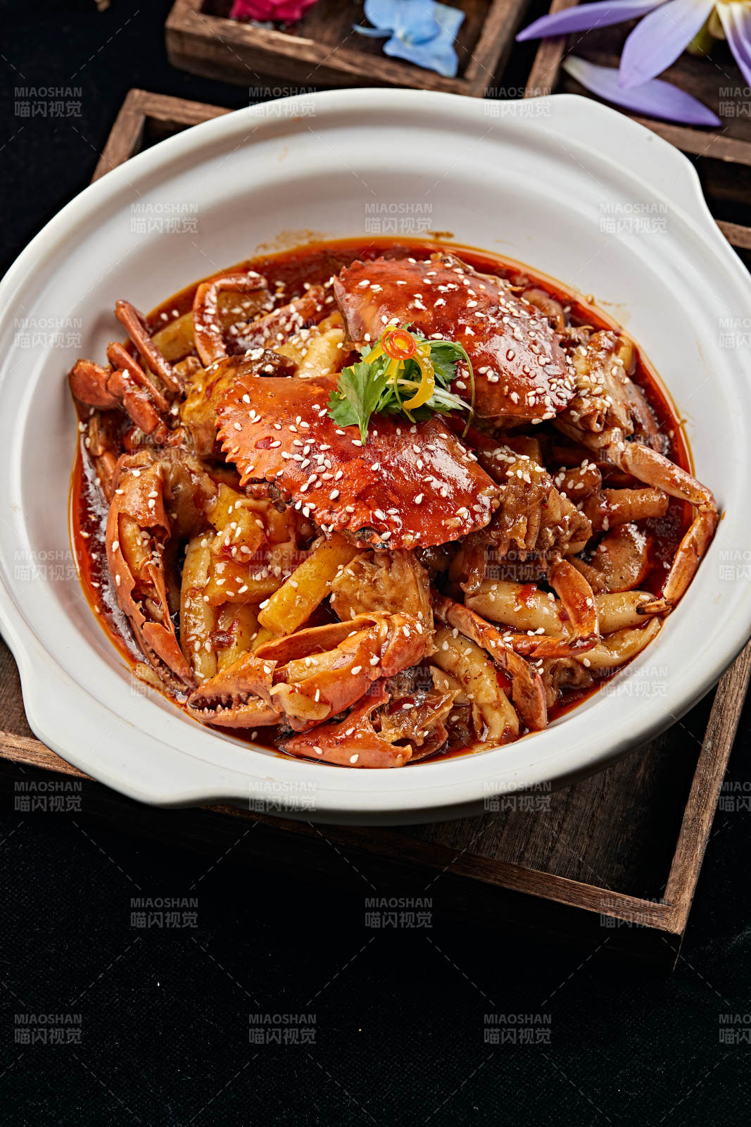 砂锅香辣蟹煲图片