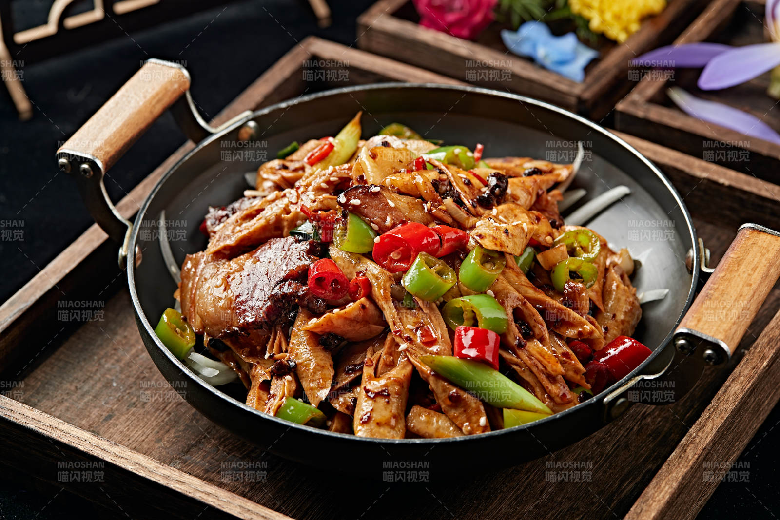 锅仔湘味腊肉豆干子卷图片