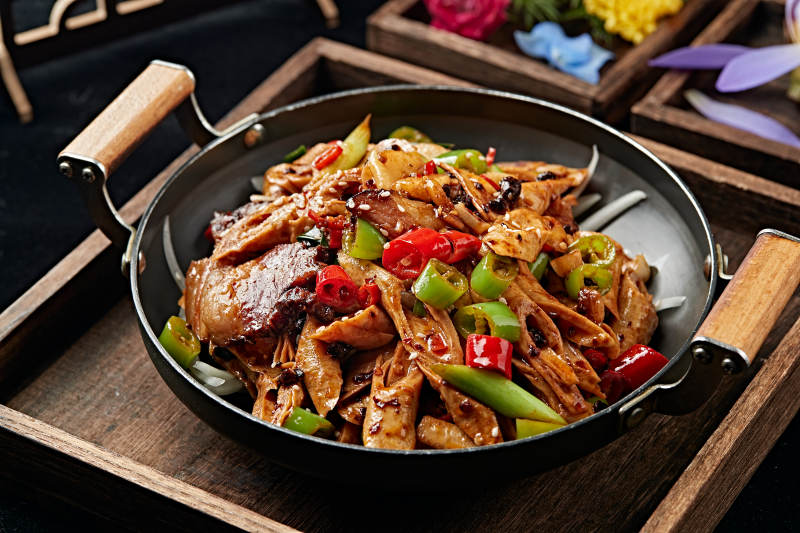 锅仔湘味腊肉豆干子卷图片