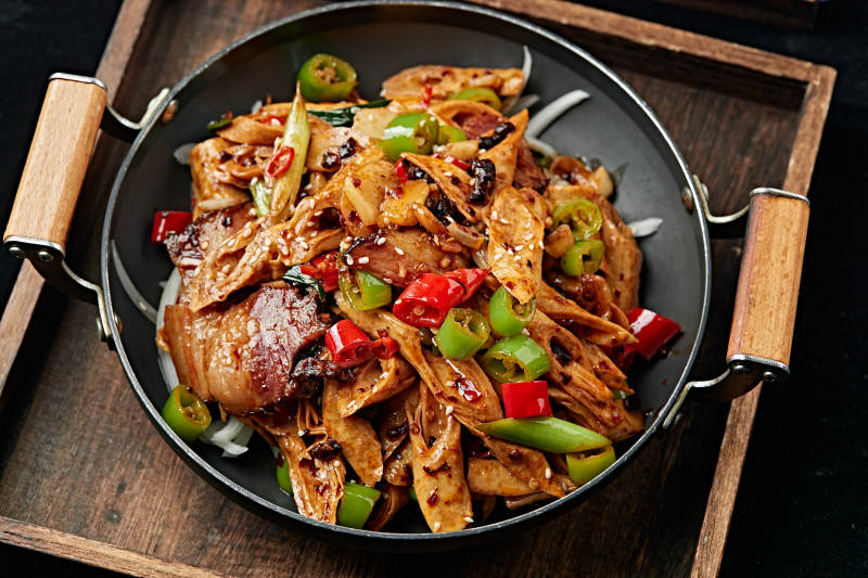 锅仔湘味腊肉豆干子卷图片