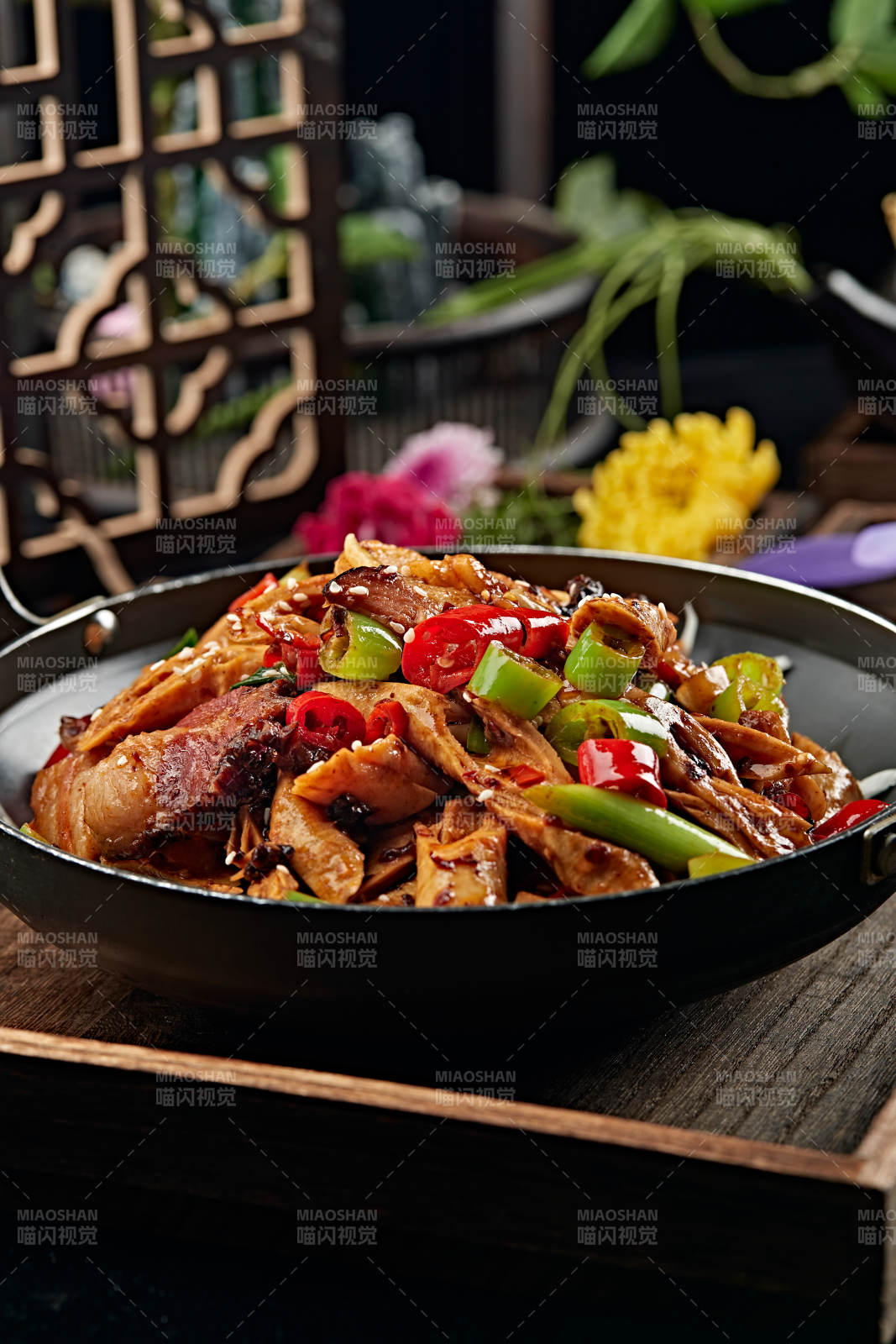 锅仔湘味腊肉豆干子卷图片