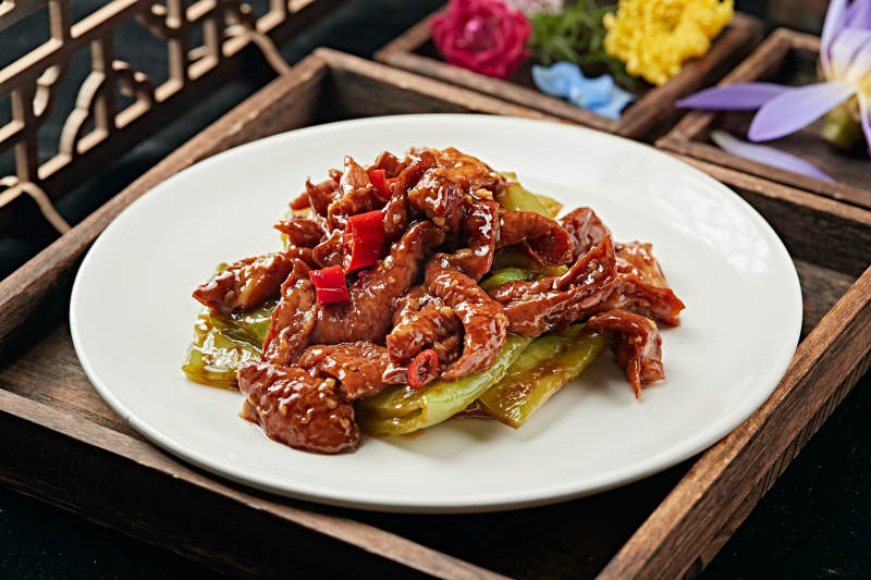 红烧浓汁尖椒肥肠图片