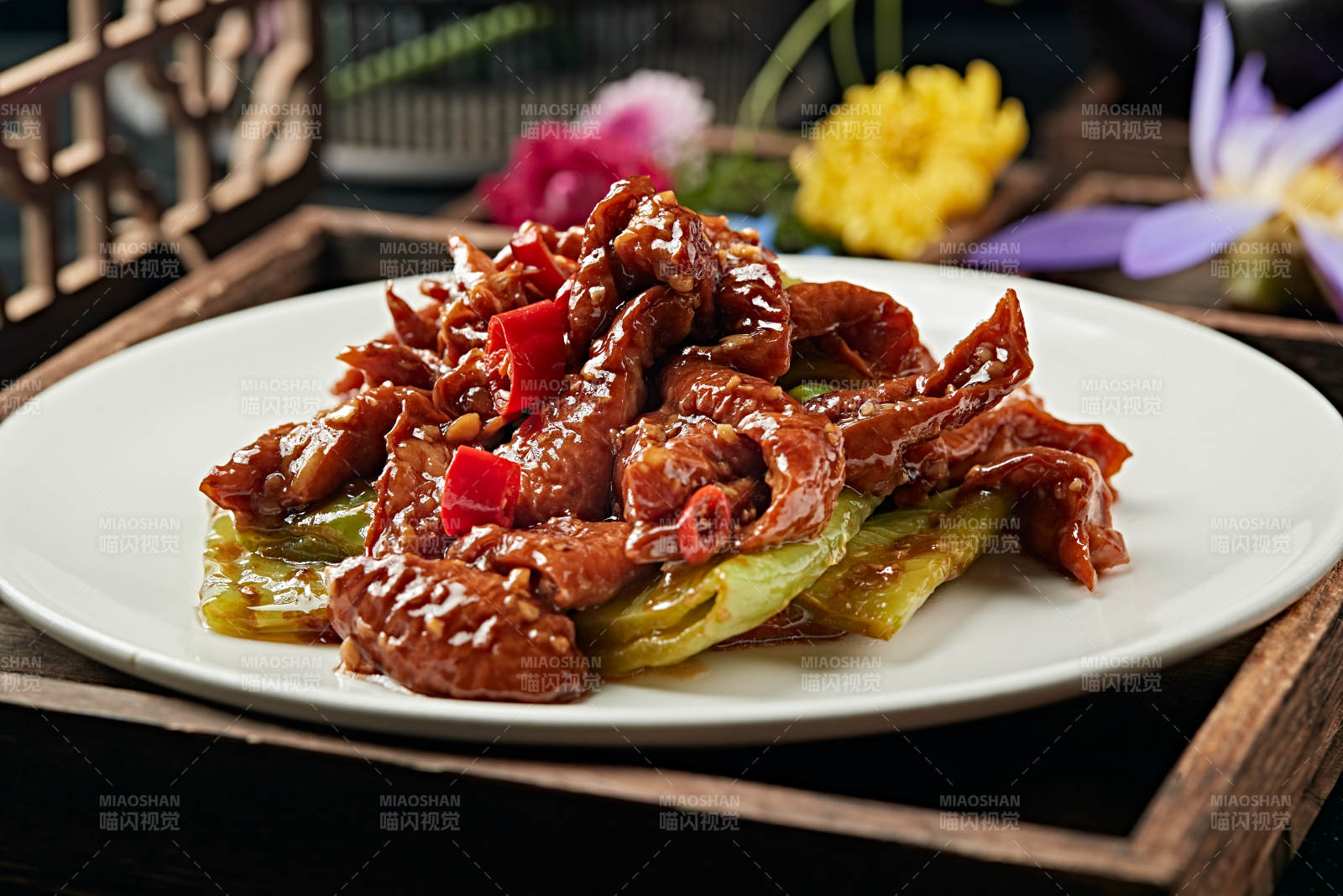 红烧浓汁尖椒肥肠图片