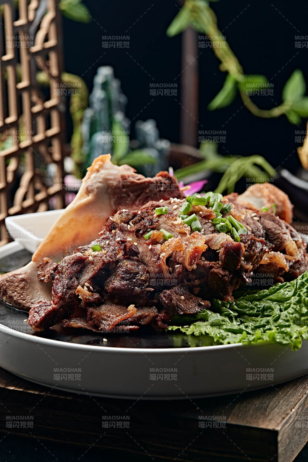 碳烤牛拆骨肉切片图片