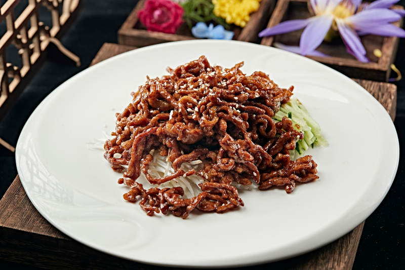 京酱肉丝配卷饼图片