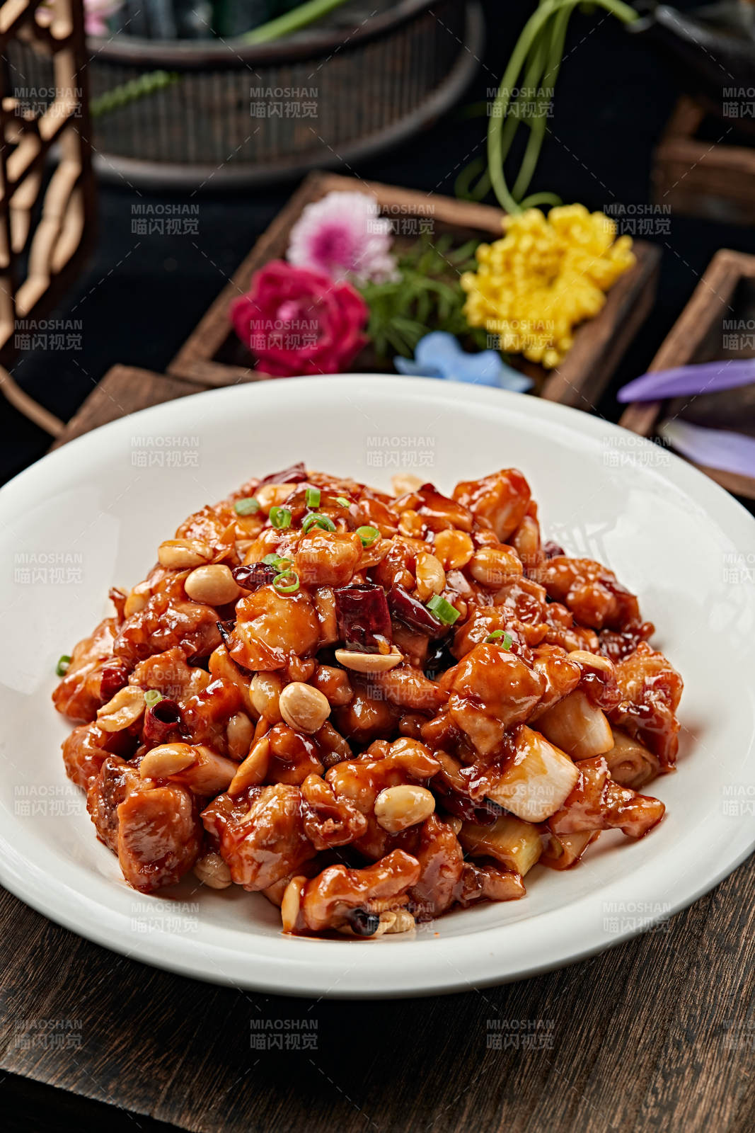 传统川菜宫保鸡丁图片