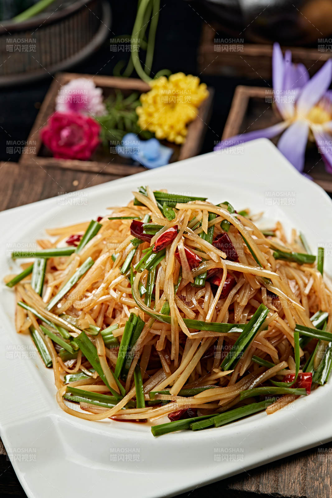 韭菜素炒土豆丝图片