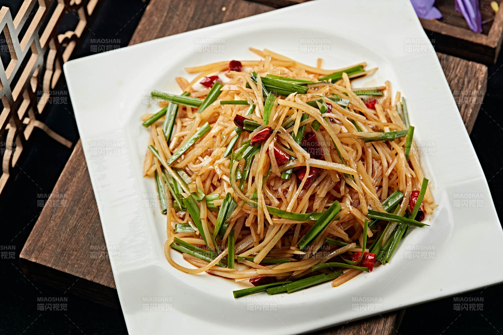 韭菜素炒土豆丝图片