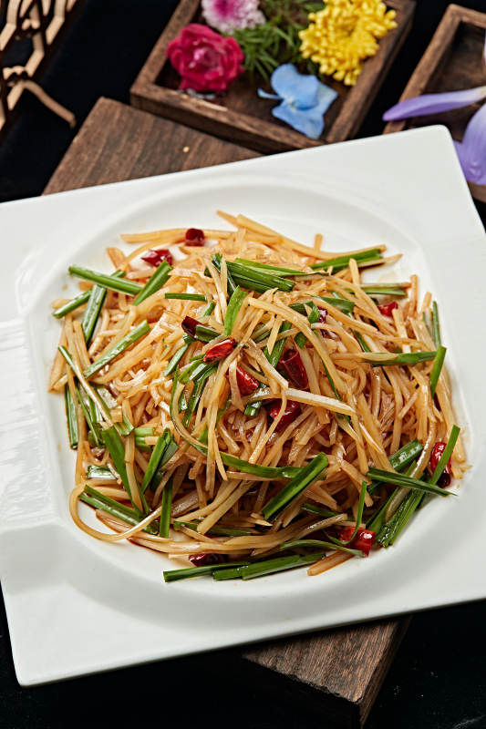 韭菜素炒土豆丝图片