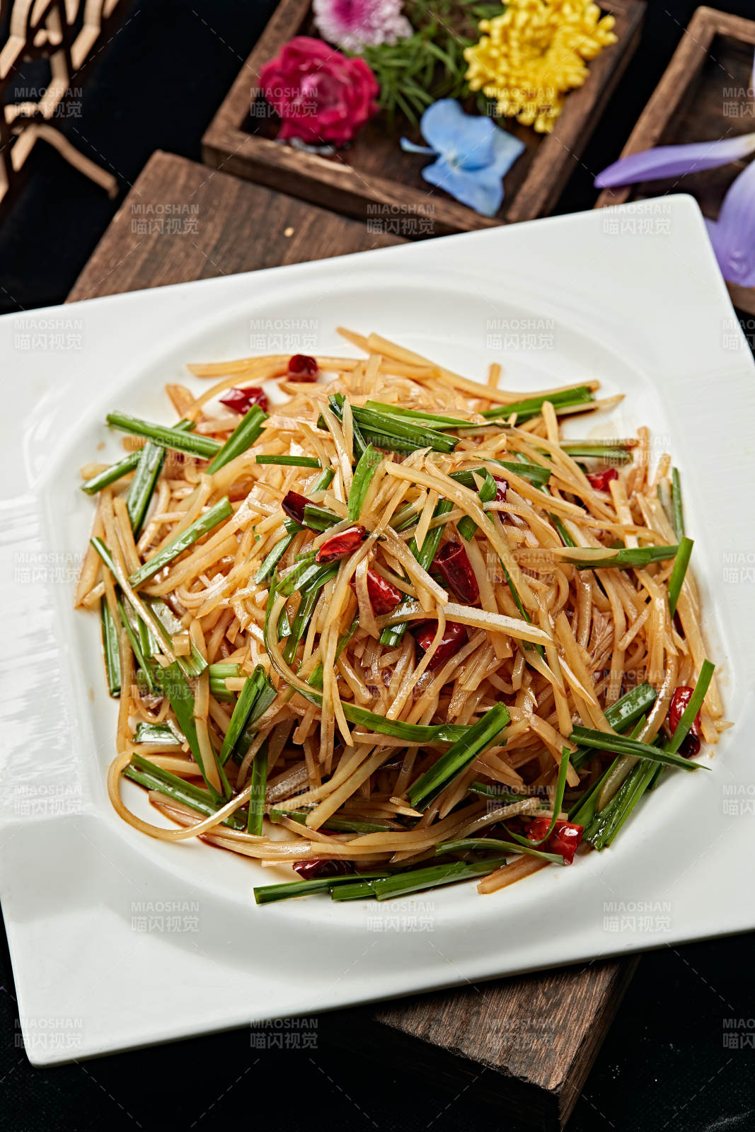 韭菜素炒土豆丝图片