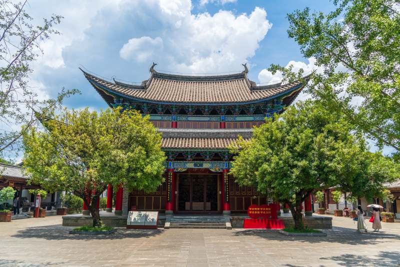 云南大理巍山古城南诏博物馆的中式传统建筑图片