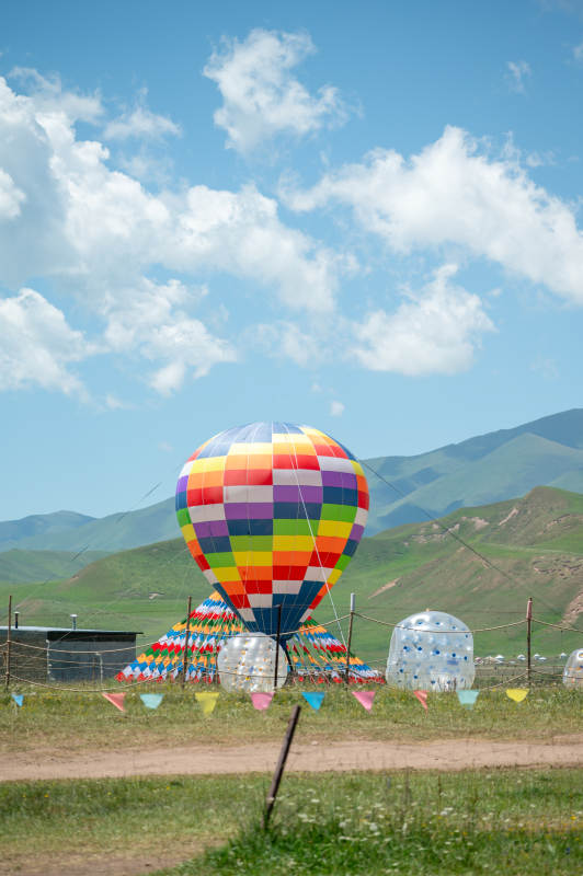 热气球升空图片
