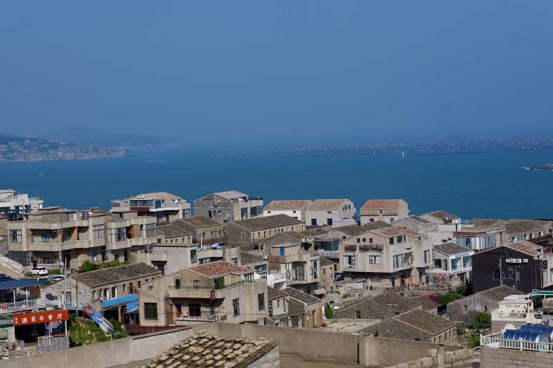 海滨小镇风光（蓝眼泪）图片