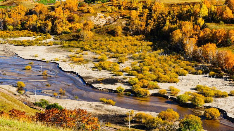 乌兰布统秋日河谷风光图片