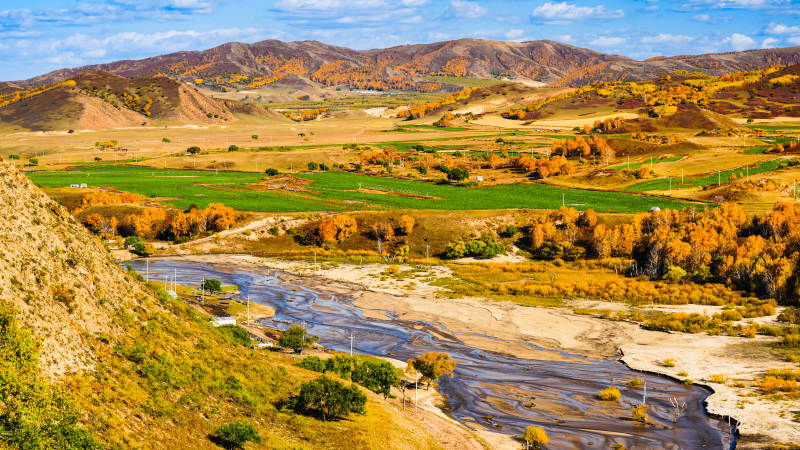乌兰布统秋日河谷风光图片