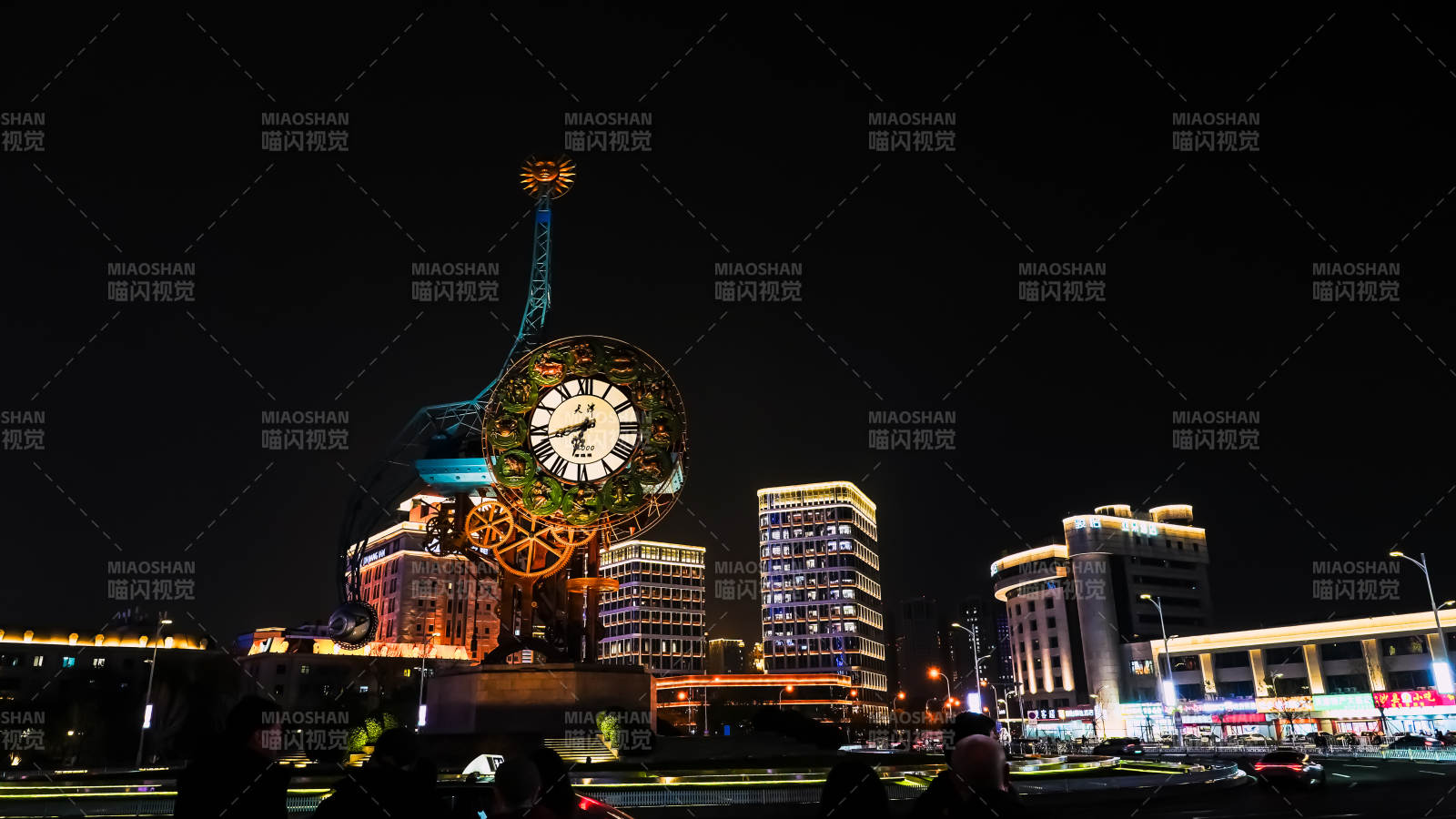 天津世纪钟夜景城市风光图片