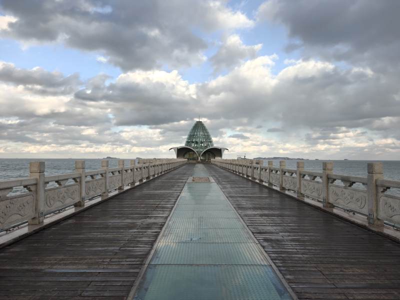 烟台东山栈桥图片