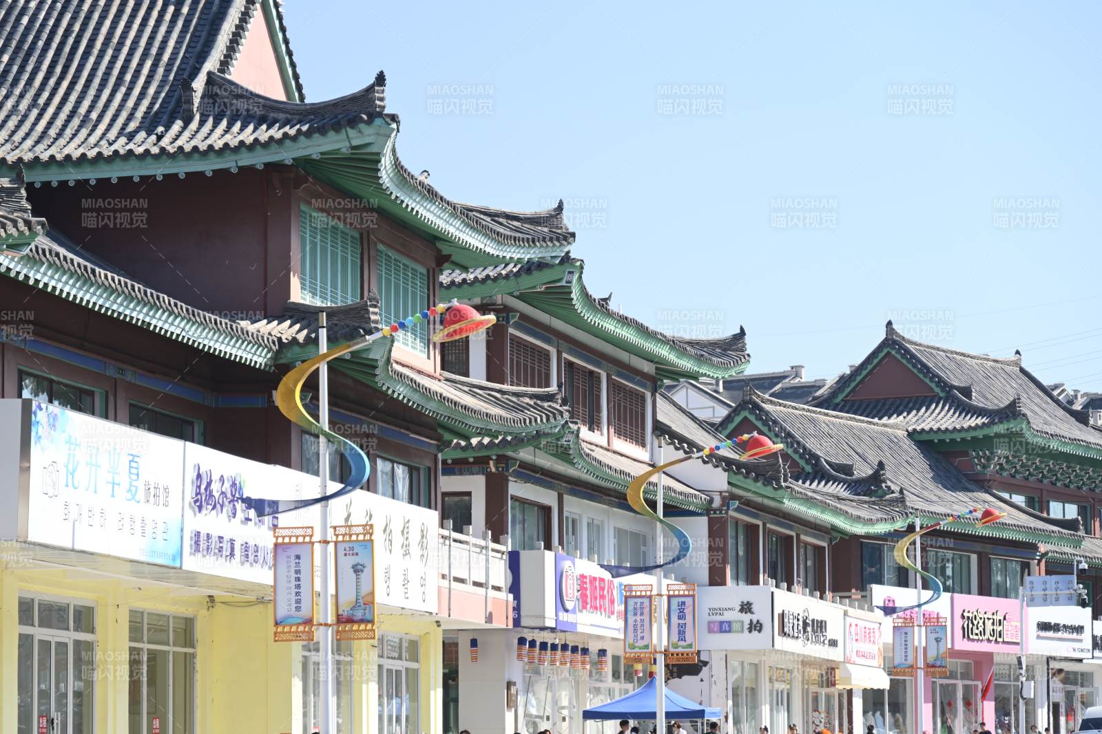 延边民俗园传统建筑街景图片