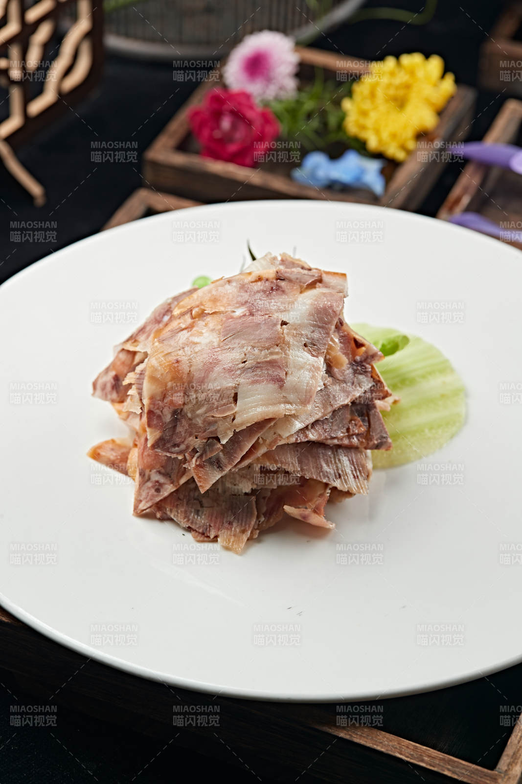 凉菜切片柴沟堡熏肉熏肘花图片