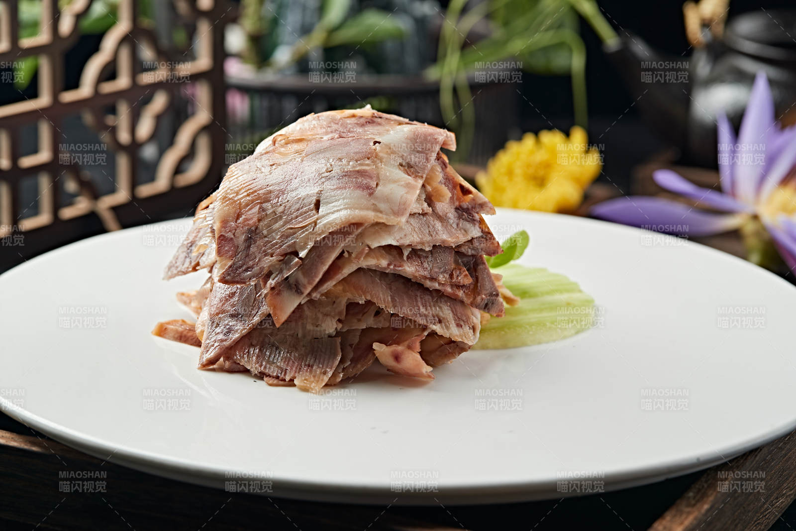 凉菜切片柴沟堡熏肉熏肘花图片