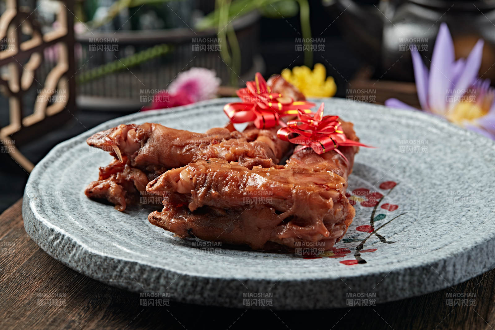 辣味卤羊蹄图片