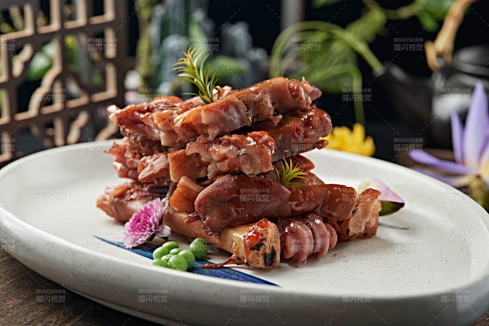 手掰腊味卤羊蹄块图片