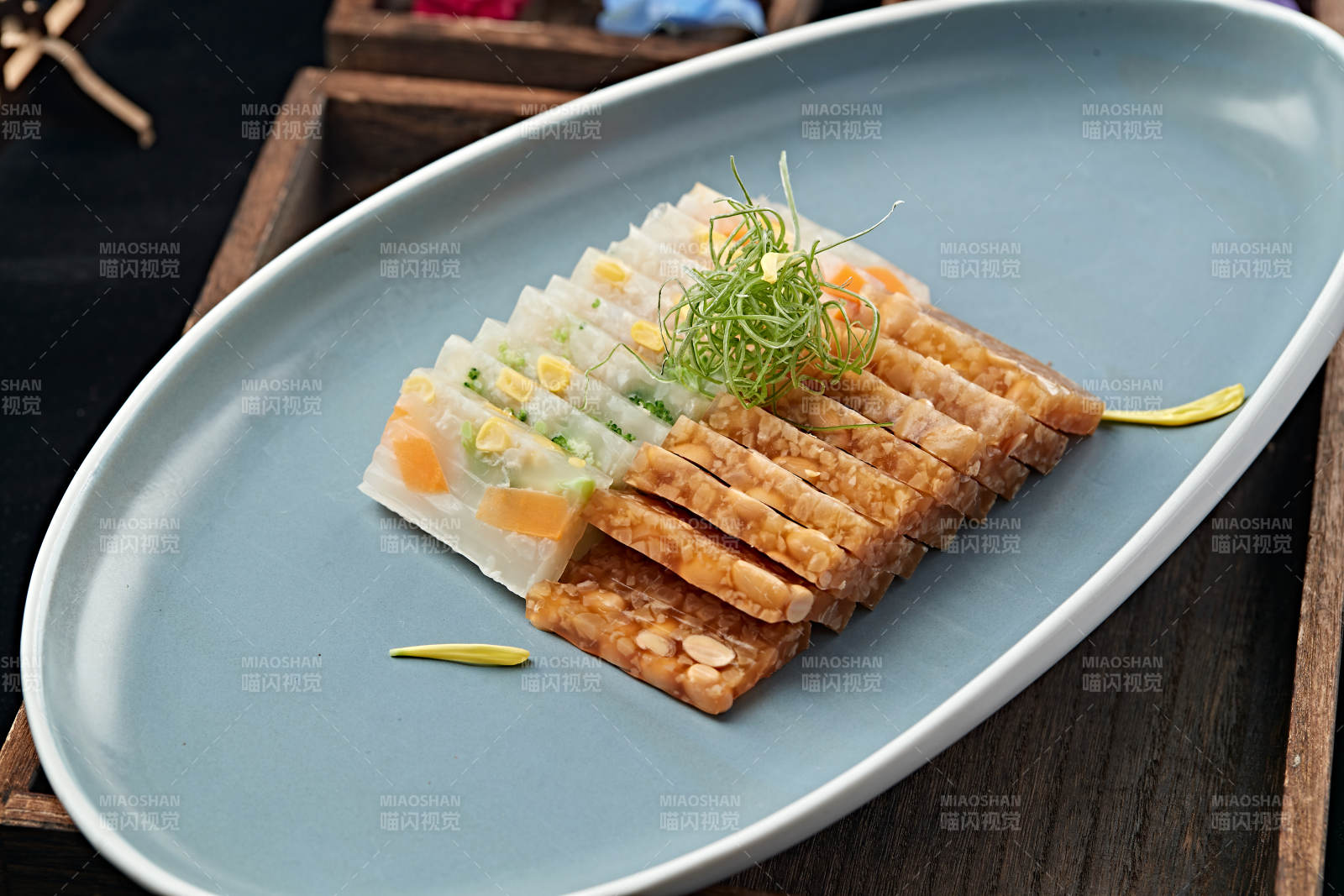 水晶双色玉米蔬菜皮冻图片