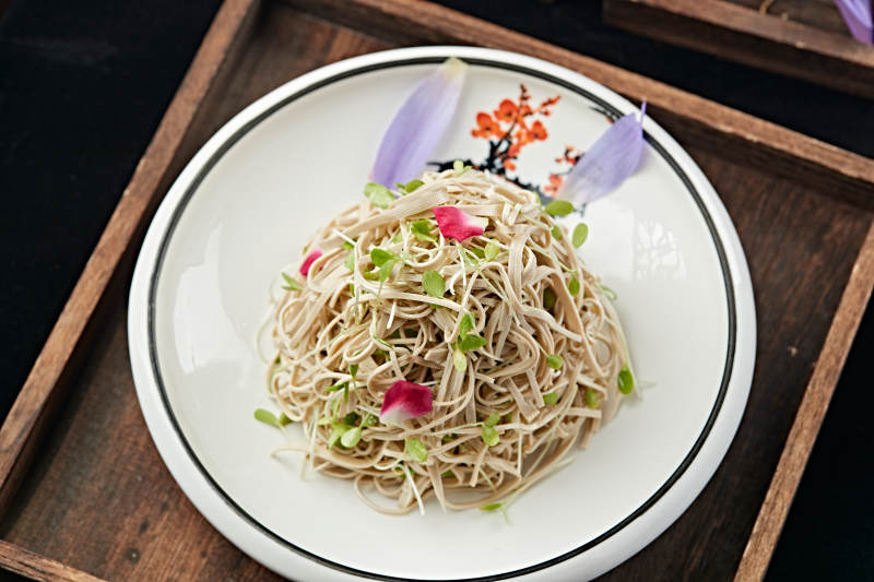 香椿苗拌干豆腐丝图片