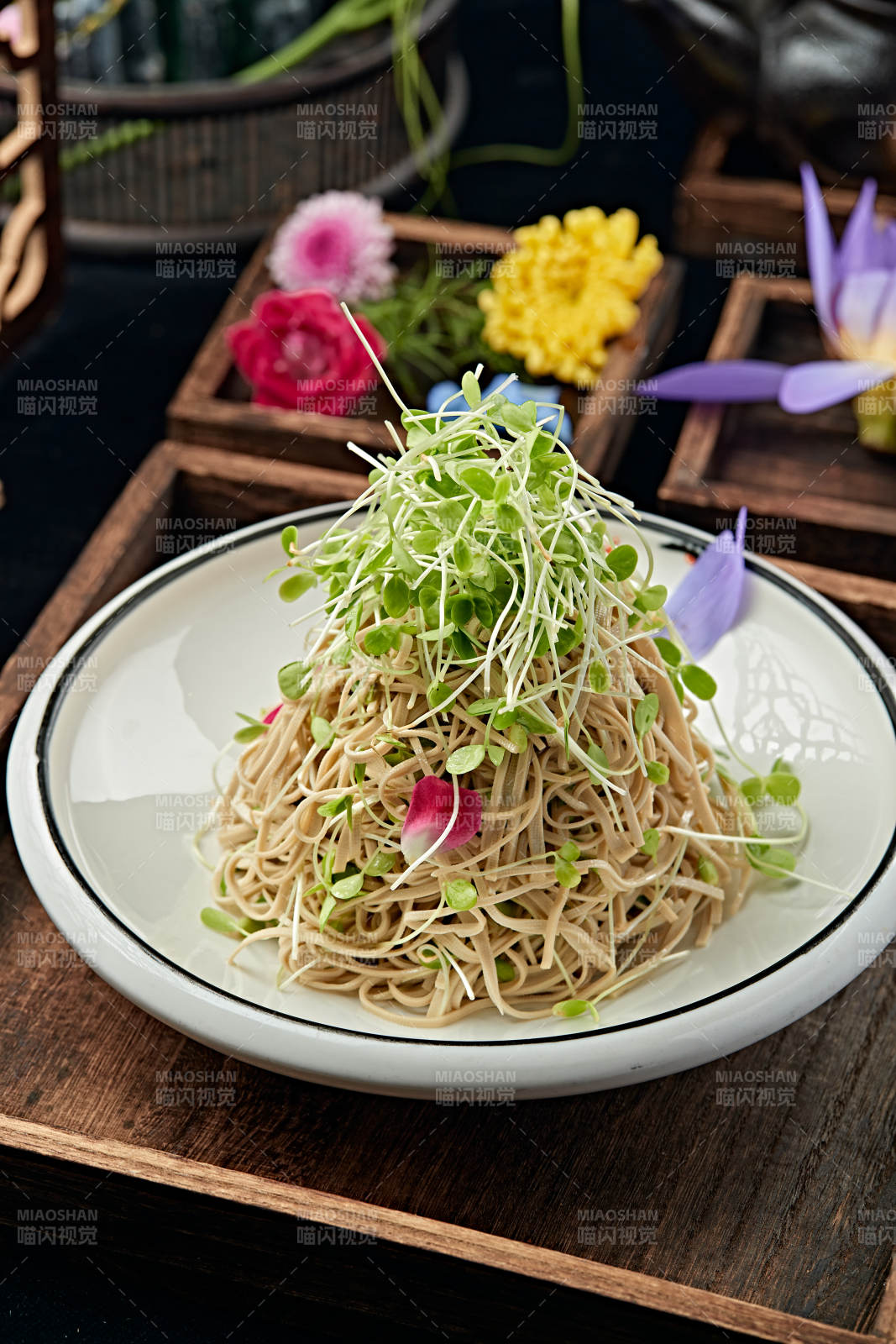 香椿苗拌干豆腐丝图片