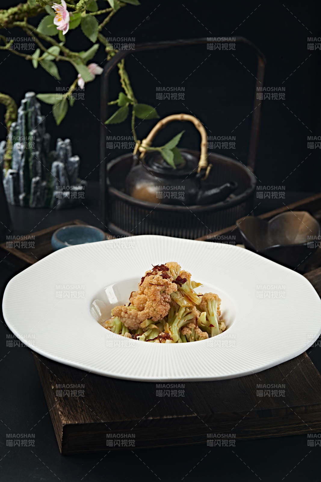 香辣红油花椰菜菜花图片