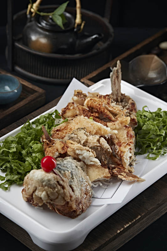 手撕干炸鲈鱼图片