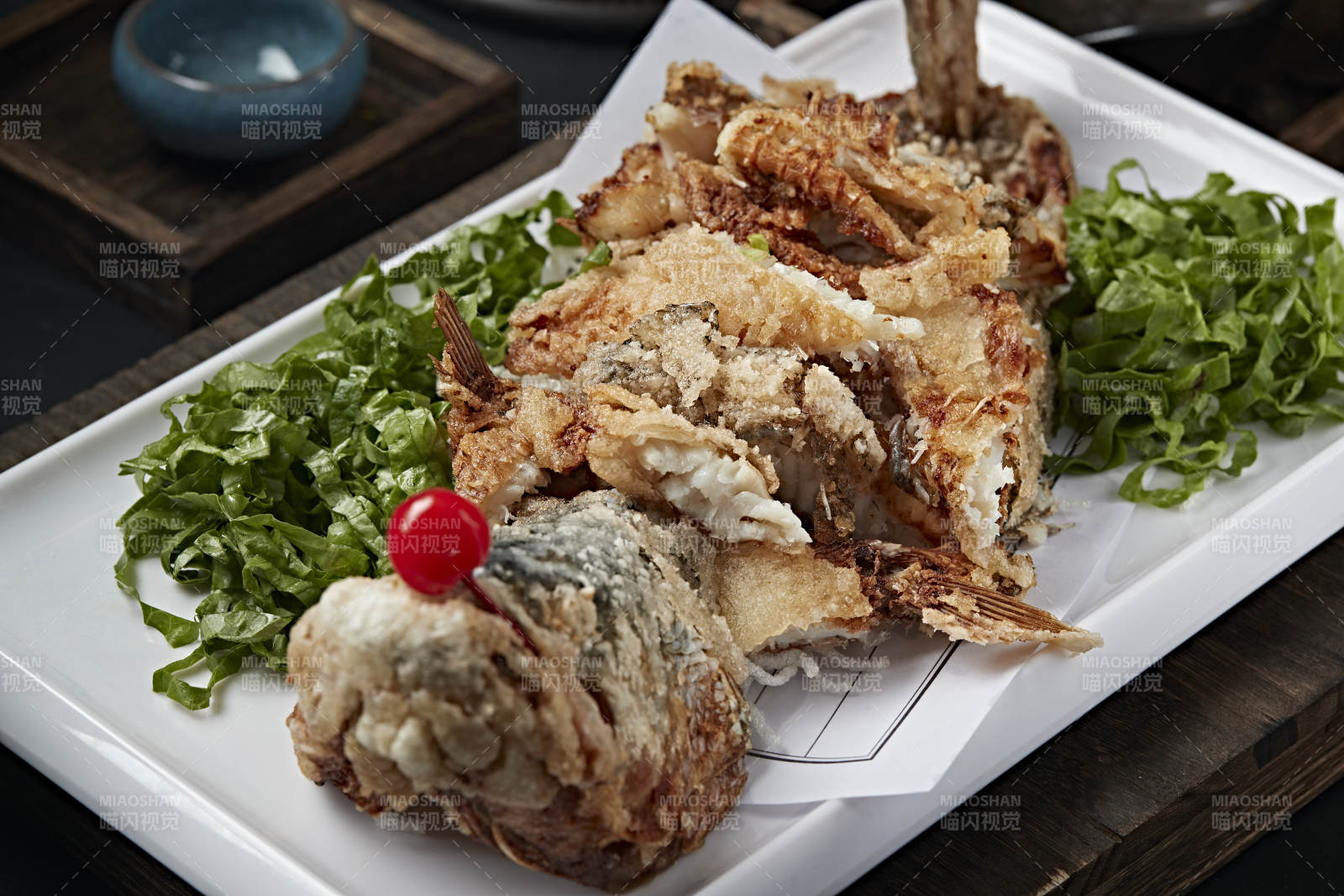 手撕干炸鲈鱼图片