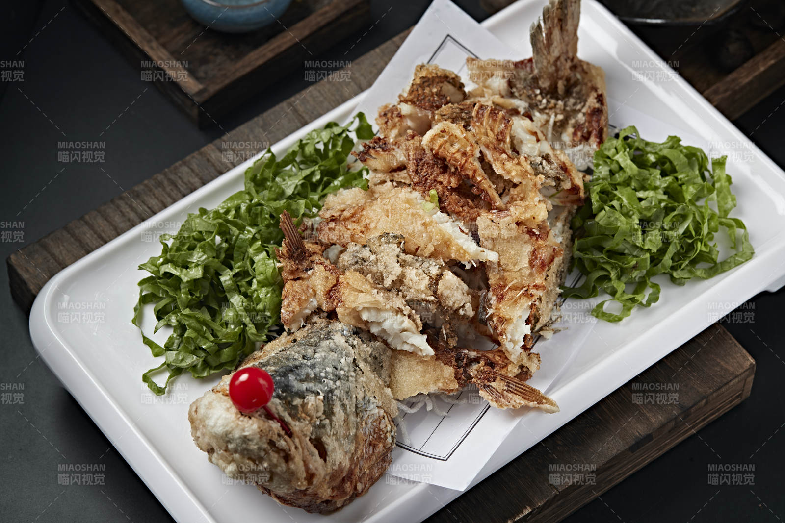 手撕干炸鲈鱼图片